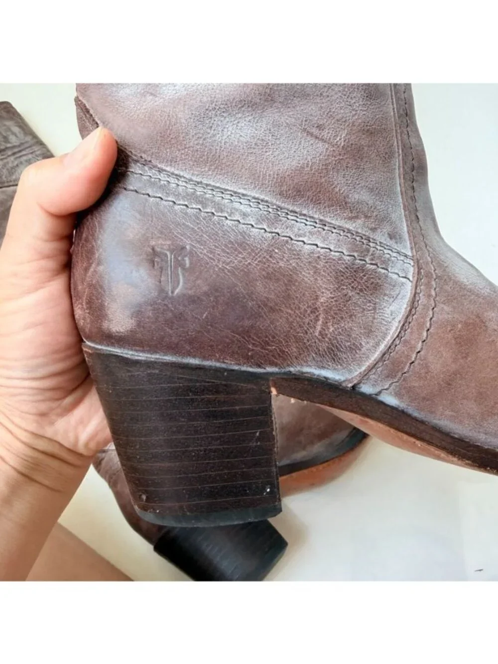 Frye size 5b
